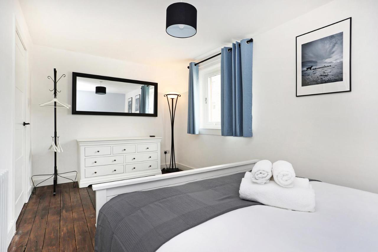 Joivy Contemporary Royal Mile Apartment With Balcony Единбург Екстер'єр фото