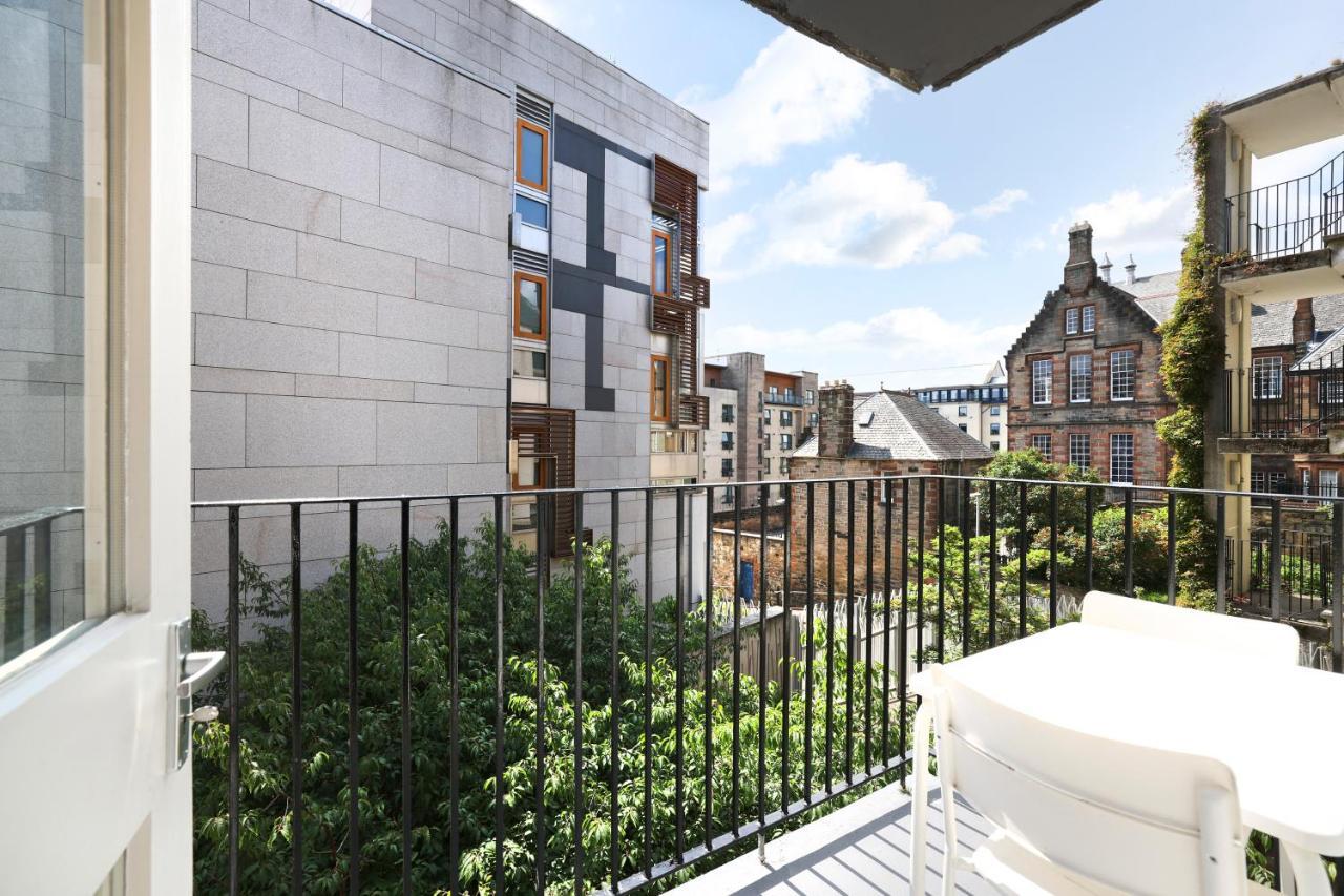 Joivy Contemporary Royal Mile Apartment With Balcony Единбург Екстер'єр фото
